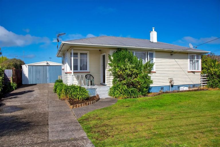 Photo of property in 7 Pacey Avenue, Hawera, 4610