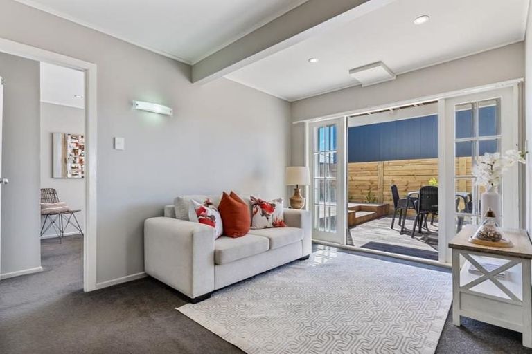 Photo of property in 64 Marlborough Avenue, Glenfield, Auckland, 0629