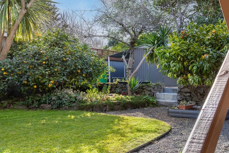 Photo of property in 27 Puriri Road, Waikanae, 5036