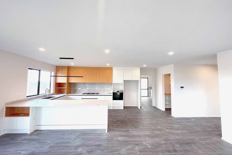 Photo of property in 19 Nola Dawn Avenue, Papakura, 2110