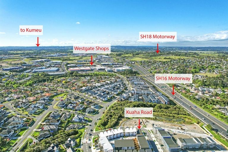 Photo of property in 13 Kuaha Road, Massey, Auckland, 0614