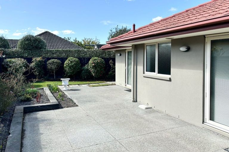 Photo of property in 17 Caleb Place, Northwood, Christchurch, 8051