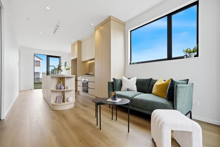 Photo of property in 6 Sails Road, Hobsonville, Auckland, 0616