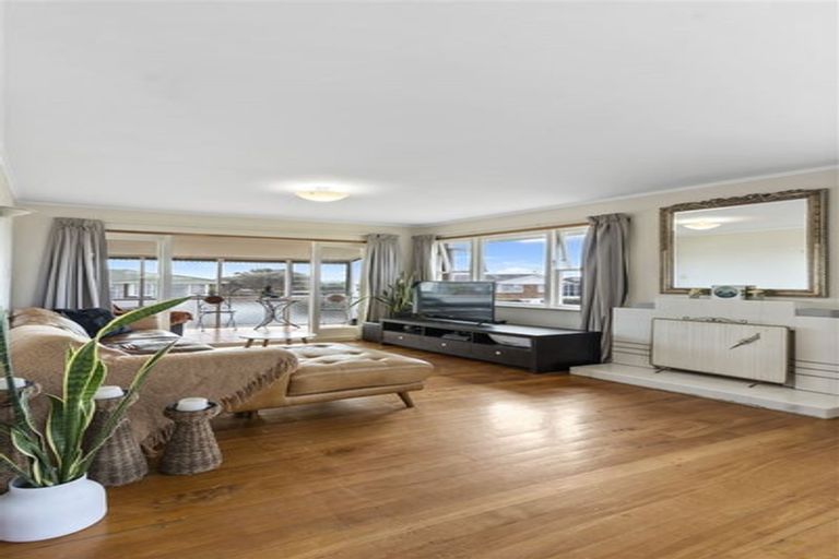 Photo of property in 2/1 The Link, Howick, Auckland, 2010