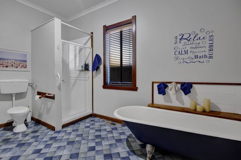 Photo of property in 70 Victoria Street, Hawera, 4610