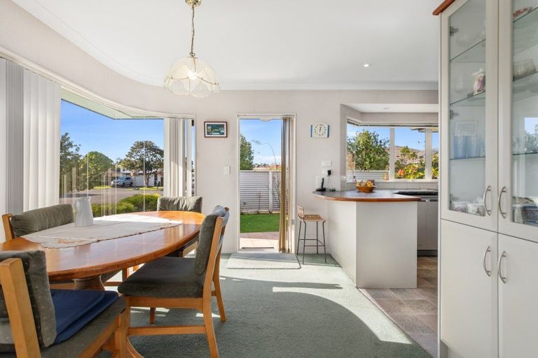 Photo of property in 2 Botany Place, Ohauiti, Tauranga, 3112