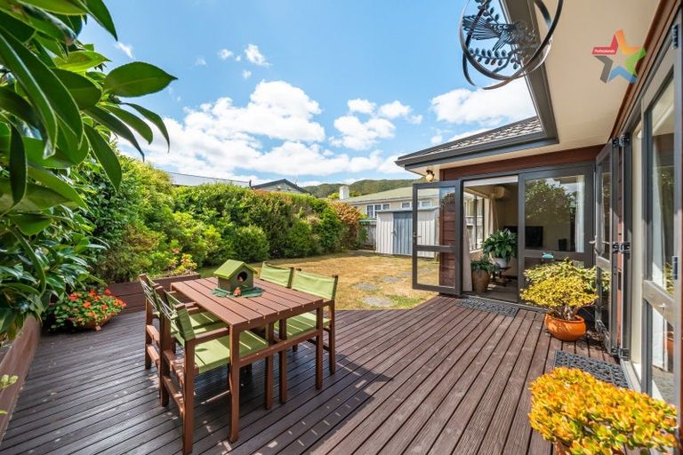 Photo of property in 27a Malone Road, Waterloo, Lower Hutt, 5011