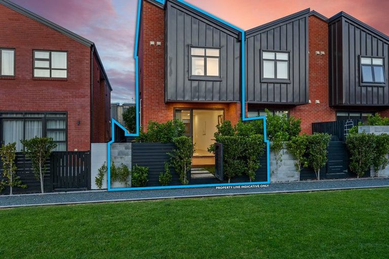 Photo of property in 6 Whakatere Lane, Hobsonville, Auckland, 0616