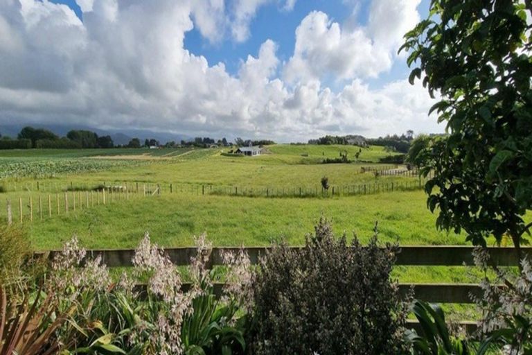 Photo of property in 9 Waipuna Grove, Levin, 5571