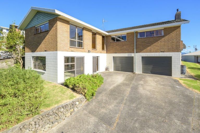 Photo of property in 17 Upland Street, Brookfield, Tauranga, 3110