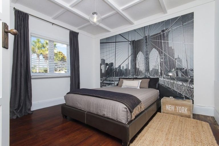 Photo of property in 18 Racecourse Road, Waiuku, 2123