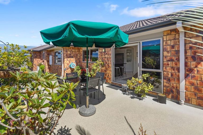 Photo of property in 16 Popata Close, Papamoa Beach, Papamoa, 3118