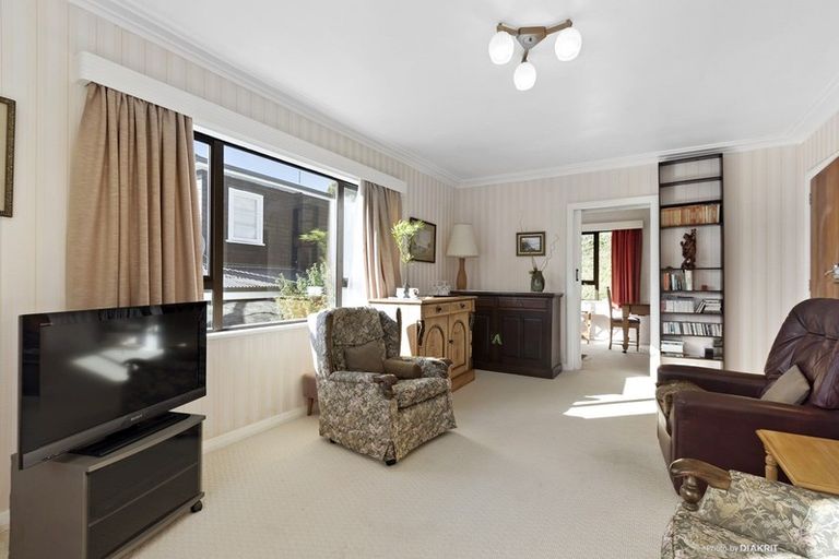 Photo of property in 33 Burrows Avenue, Karori, Wellington, 6012