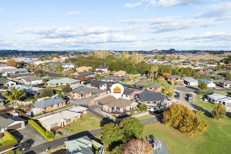 Photo of property in 22 Pointon Glade, Grandview Heights, Hamilton, 3200