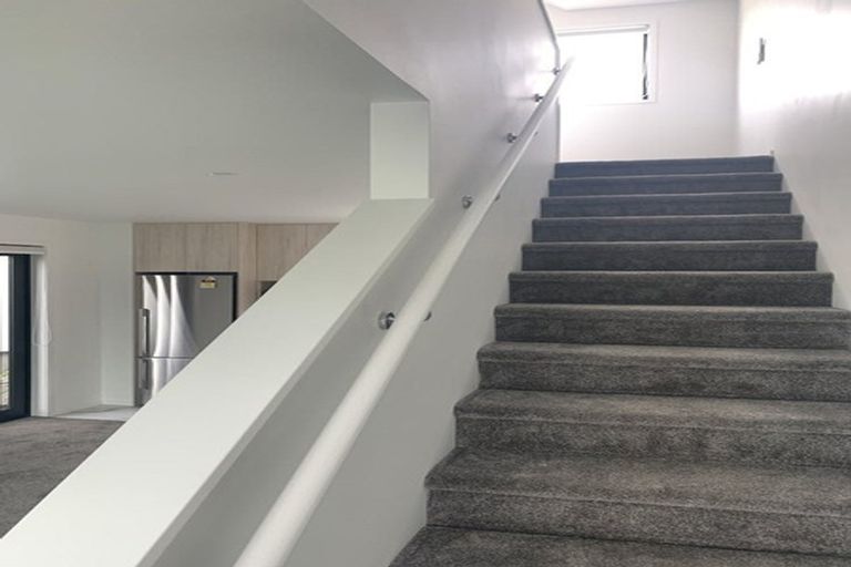 Photo of property in 1/2 Jadewynn Drive, Massey, Auckland, 0614