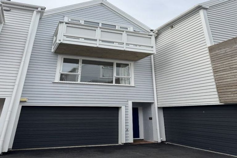Photo of property in Pirie Street Townhouses, 20/35u Pirie Street, Mount Victoria, Wellington, 6011