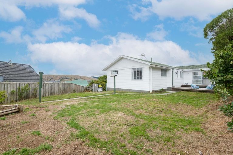 Photo of property in 5 Montserrat Place, Grenada Village, Wellington, 6037