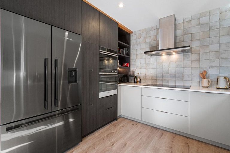 Photo of property in 62 Hensman Road, Queenstown, 9300