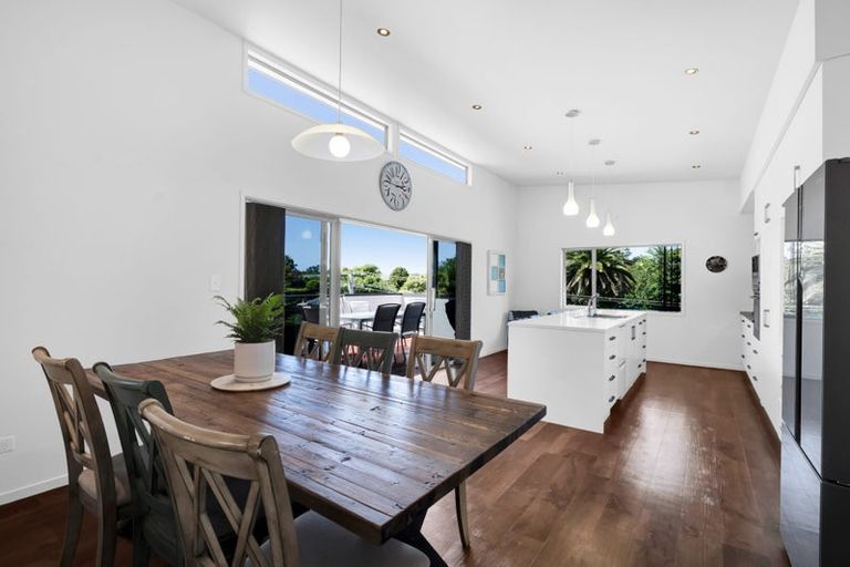 Photo of property in 82 Awanui Street, Merrilands, New Plymouth, 4312