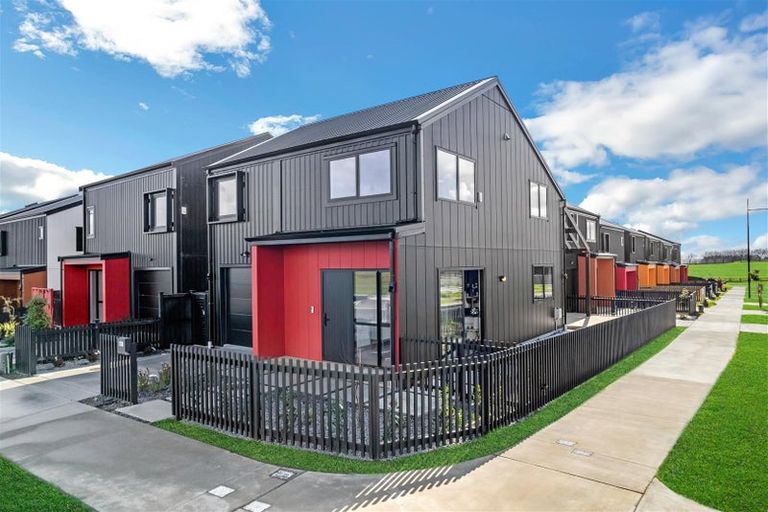 Photo of property in 61 Maungakaraka Road, Karaka, 2580
