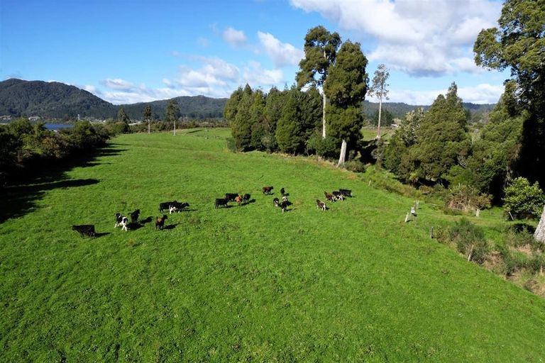 Photo of property in 200 Golf Links Road, Kaiata, Greymouth, 7805