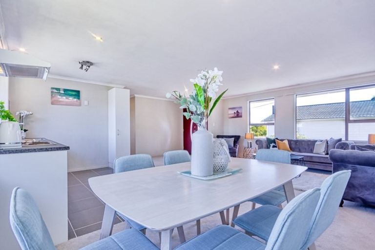 Photo of property in 185a/1 Royal Road, Massey, Auckland, 0614