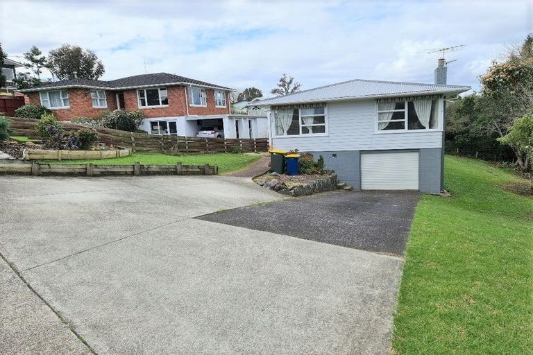 Photo of property in 6 Nicholson Place, Hillcrest, Auckland, 0627
