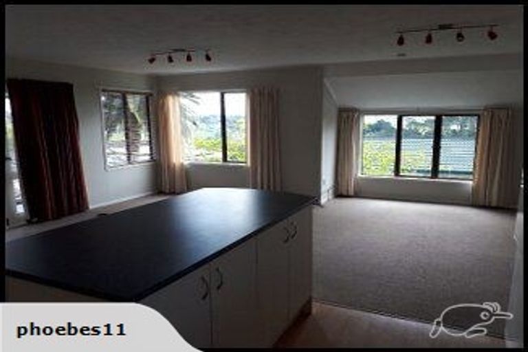Photo of property in 452 Don Buck Road, Massey, Auckland, 0614