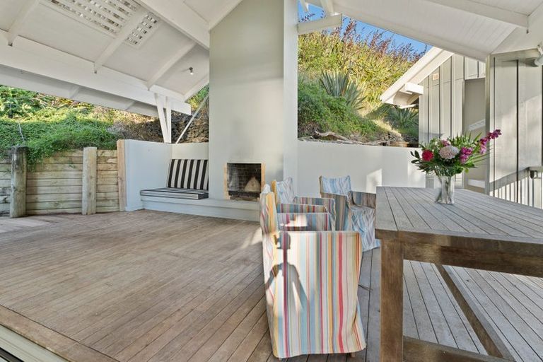 Photo of property in 350 Mcauslin Road, Whananaki, Hikurangi, 0181