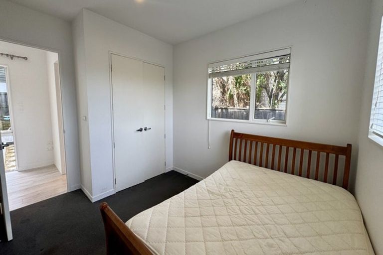 Photo of property in 31a Wairau Road, Forrest Hill, Auckland, 0627