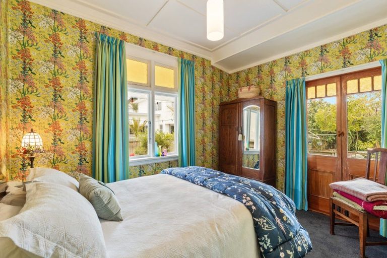 Photo of property in 112a Hine Street, New Plymouth, 4310