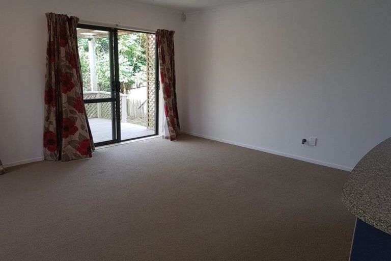 Photo of property in 35 Basra Drive, Henderson, Auckland, 0612