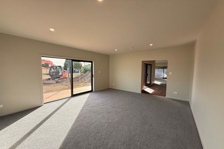 Photo of property in 114a Bartholomew Road, Levin, 5510