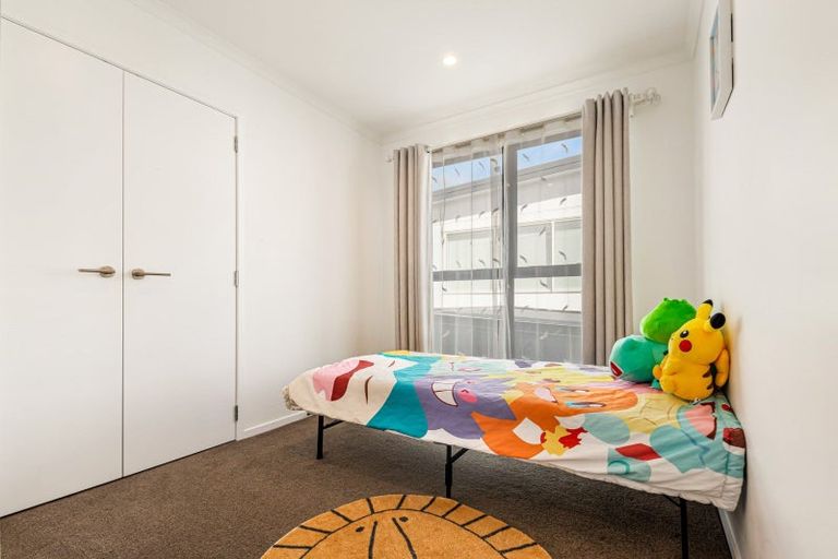 Photo of property in 28d Ian Morrison Road, Hobsonville, Auckland, 0616