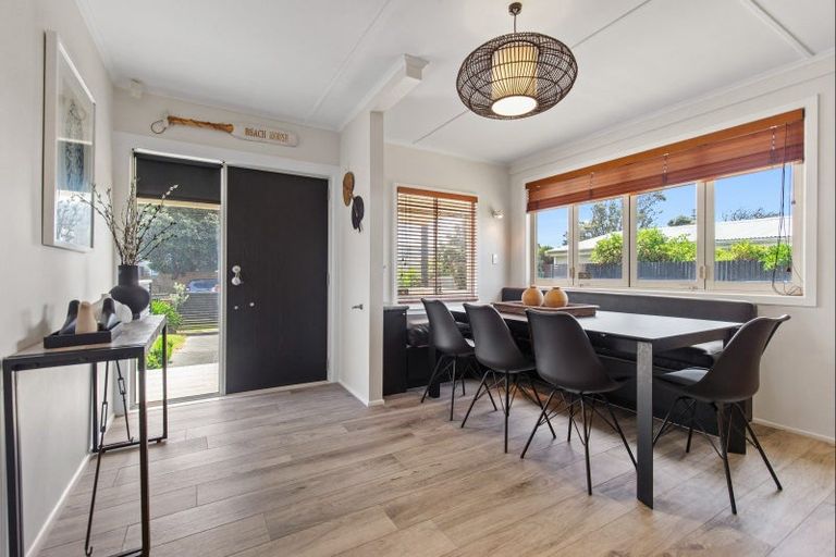 Photo of property in 118 Rua Avenue, Waitarere Beach, Levin, 5510