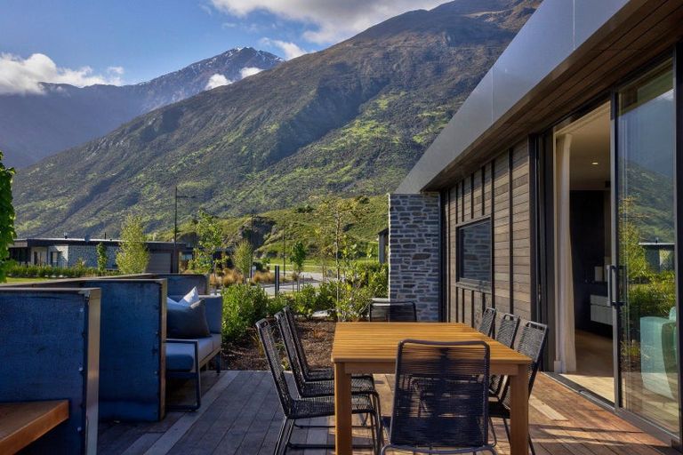 Photo of property in Kawarau Heights, 14 Kawarau Heights Boulevard, Lake Hayes, Queenstown, 9304