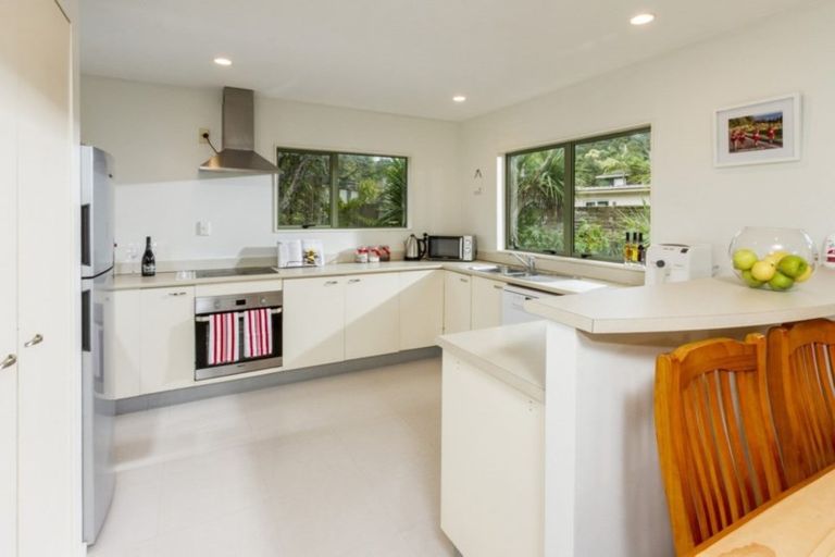Photo of property in 2/14 Fitzwilliam Drive, Torbay, Auckland, 0630