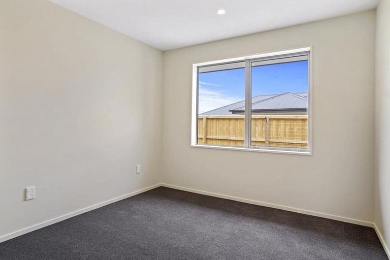 Photo of property in 73 Hilton Drive, Amberley, 7410