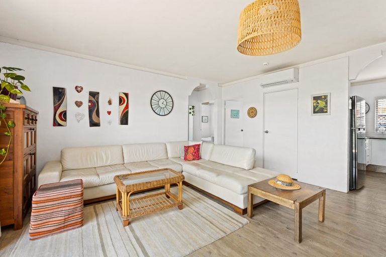 Photo of property in 1/73 Florence Avenue, Orewa, 0931