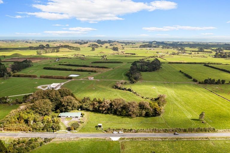Photo of property in 2133 Wiremu Road, Newall, New Plymouth, 4381