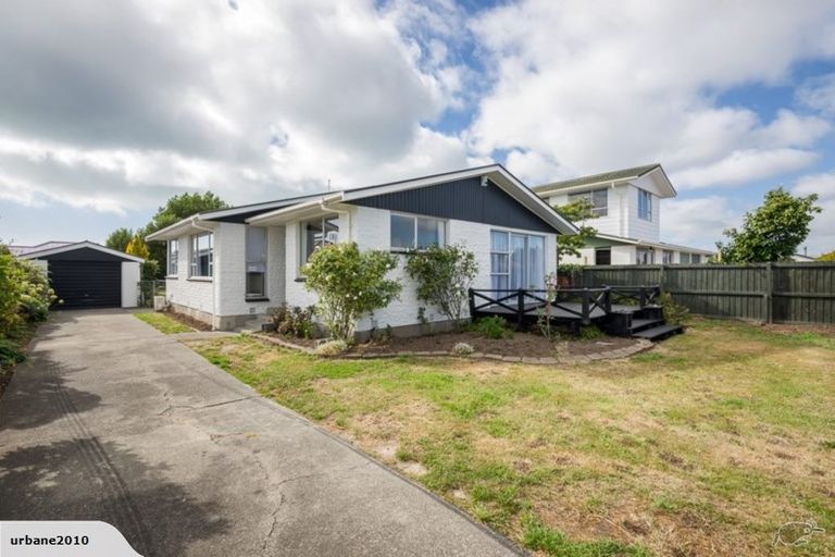 Photo of property in 4 Lamorna Road, Parklands, Christchurch, 8083