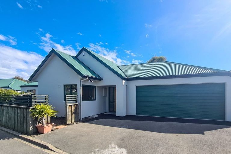 Photo of property in 34a Beckford Road, Saint Martins, Christchurch, 8022