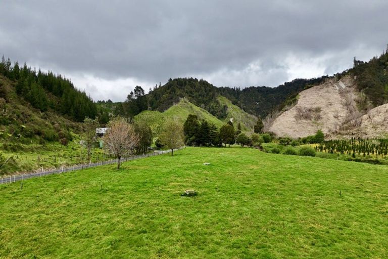 Photo of property in 652 Piko Road, Okoki, Urenui, 4375