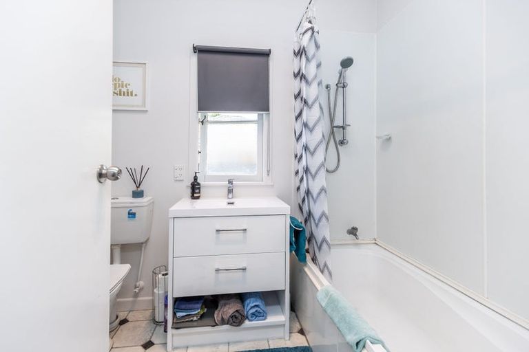 Photo of property in 228 Fox Street, Hamilton East, Hamilton, 3216