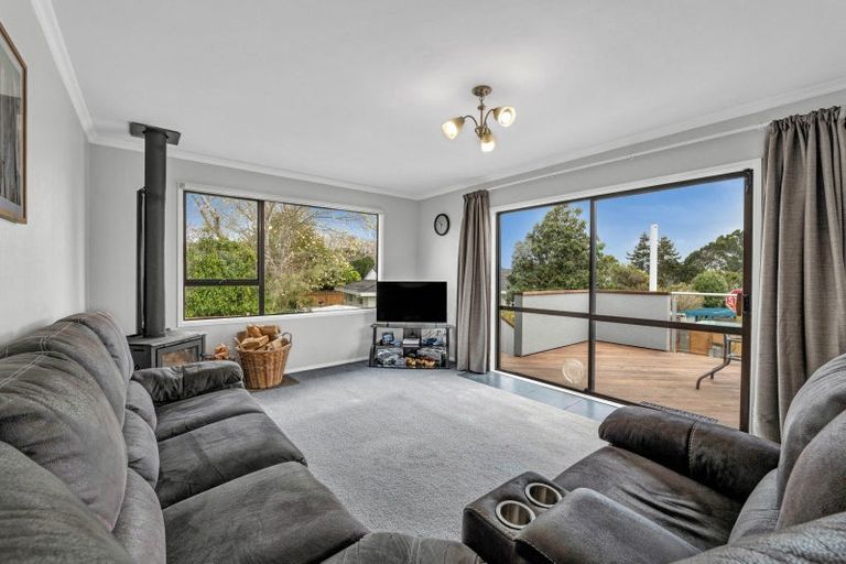 Photo of property in 45 Heta Road, Highlands Park, New Plymouth, 4312