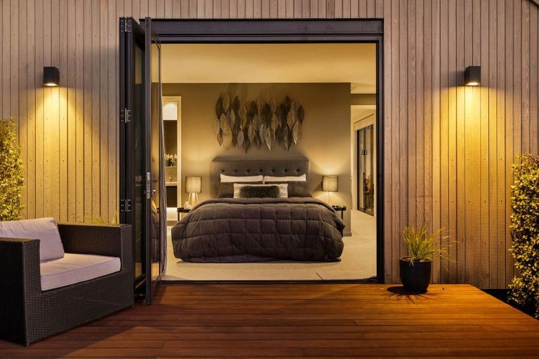 Photo of property in 8 Arran Lane, Jacks Point, Queenstown, 9371