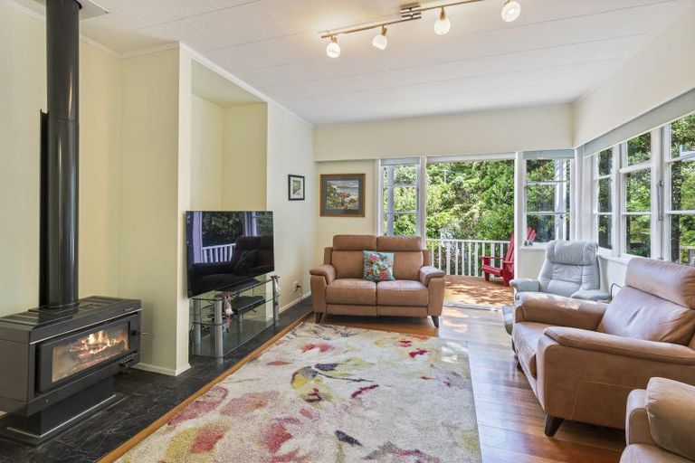 Photo of property in 28 Tannadyce Street, Strathmore Park, Wellington, 6022