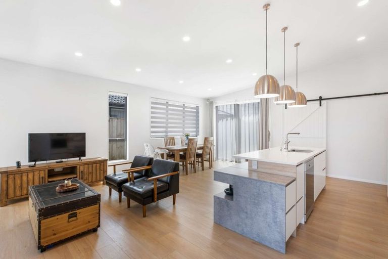 Photo of property in 17 Piripono Crescent, Pukekohe, 2120