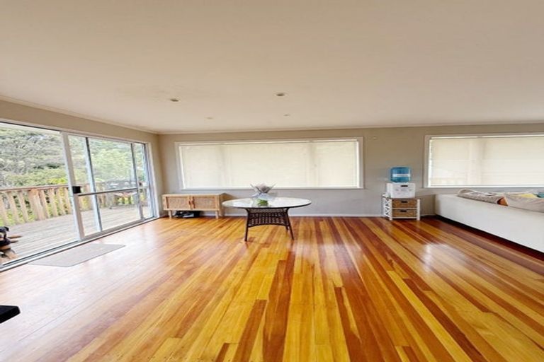Photo of property in 345 Huia Road, Titirangi, Auckland, 0604