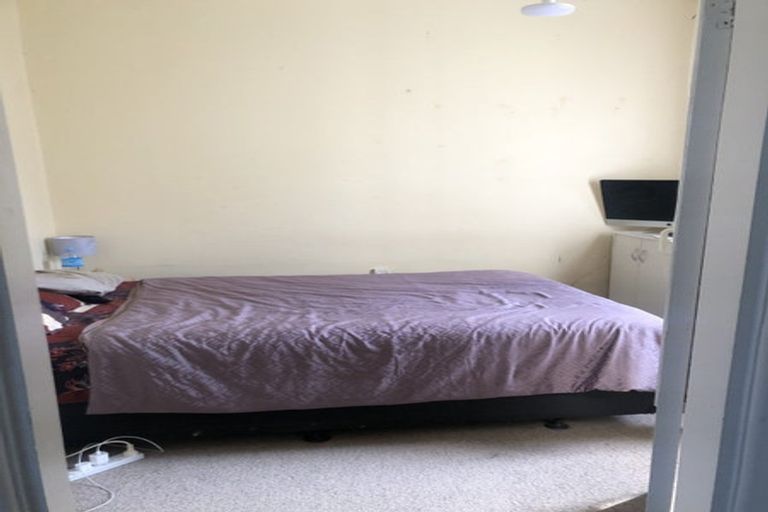 Photo of property in 236 Sutherland Road, Lyall Bay, Wellington, 6022